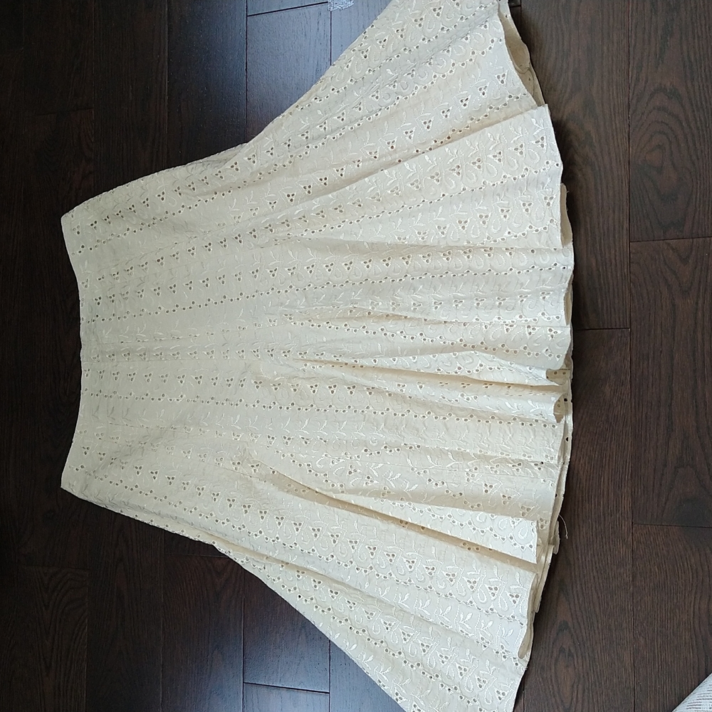 Dana Buchman skirt